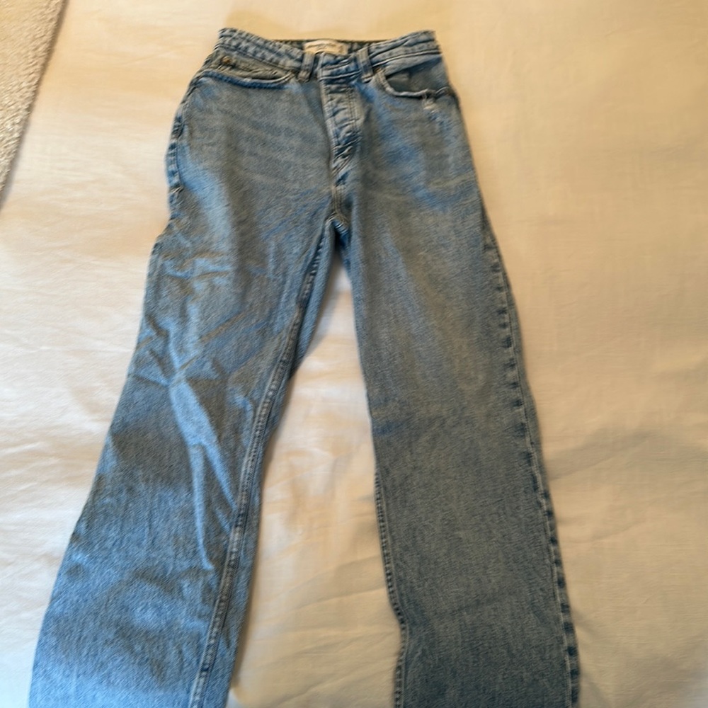 Abercrombie dad high rise light wash 25 curve love straight leg